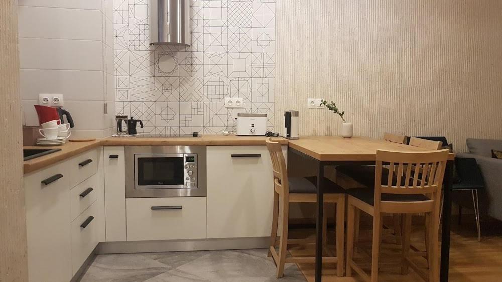 Lviv Wall Street Apt מראה חיצוני תמונה